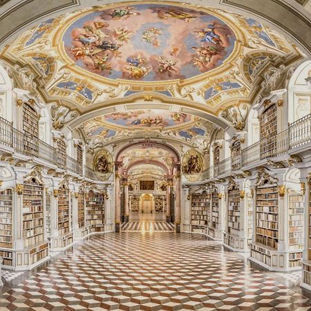Wohnstudio In Umgebauter Scheune Altlassing Экстерьер фото